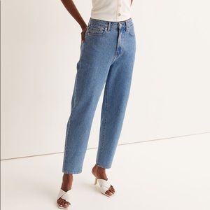 Loose fit mom jeans